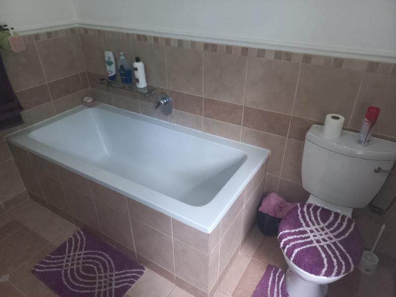 To Let 4 Bedroom Property for Rent in Oatlands Eastern Cape